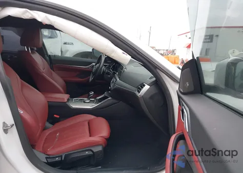 2022 BMW 430I Gran Coupe z USA, uszkodzony, nr VIN WBA63AV08NFM01152